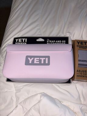 Yeti 1L sidekick in cherry blossom and matching strap , bnnu and hard to find.